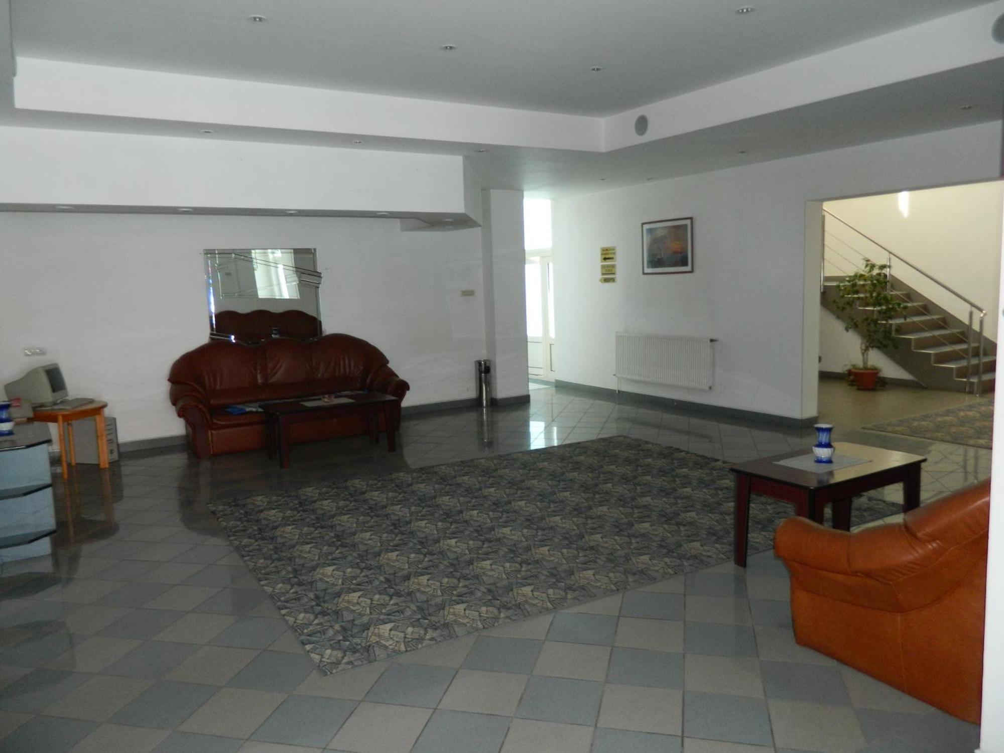 Hotel Iris Tirnaveni ภายนอก รูปภาพ